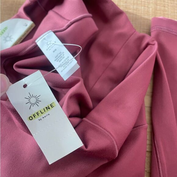 NWT Offline by Aerie real me lace up 7/8 leggings size M red Dusty rose/pink - Picture 10 of 10